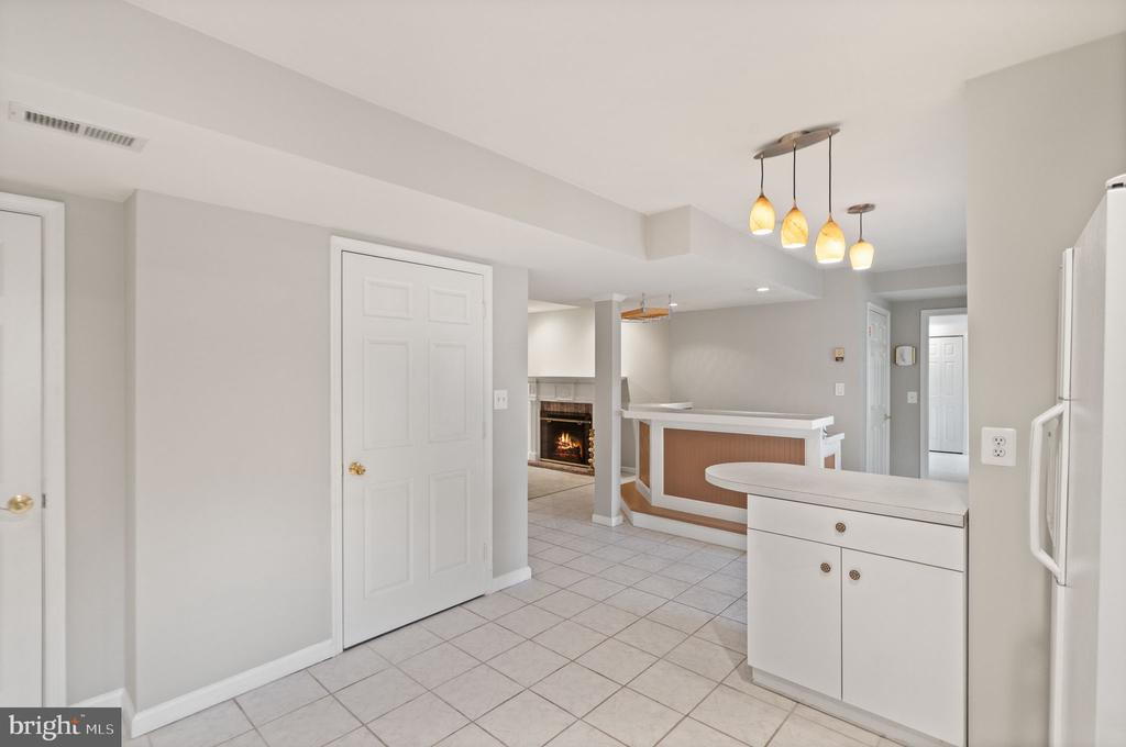 4183 Stepney Dr