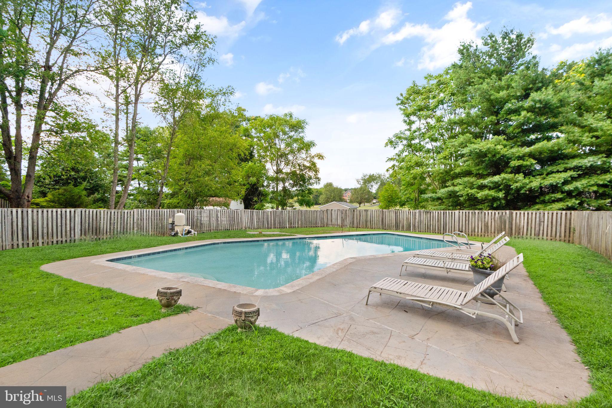 4183 Stepney Dr