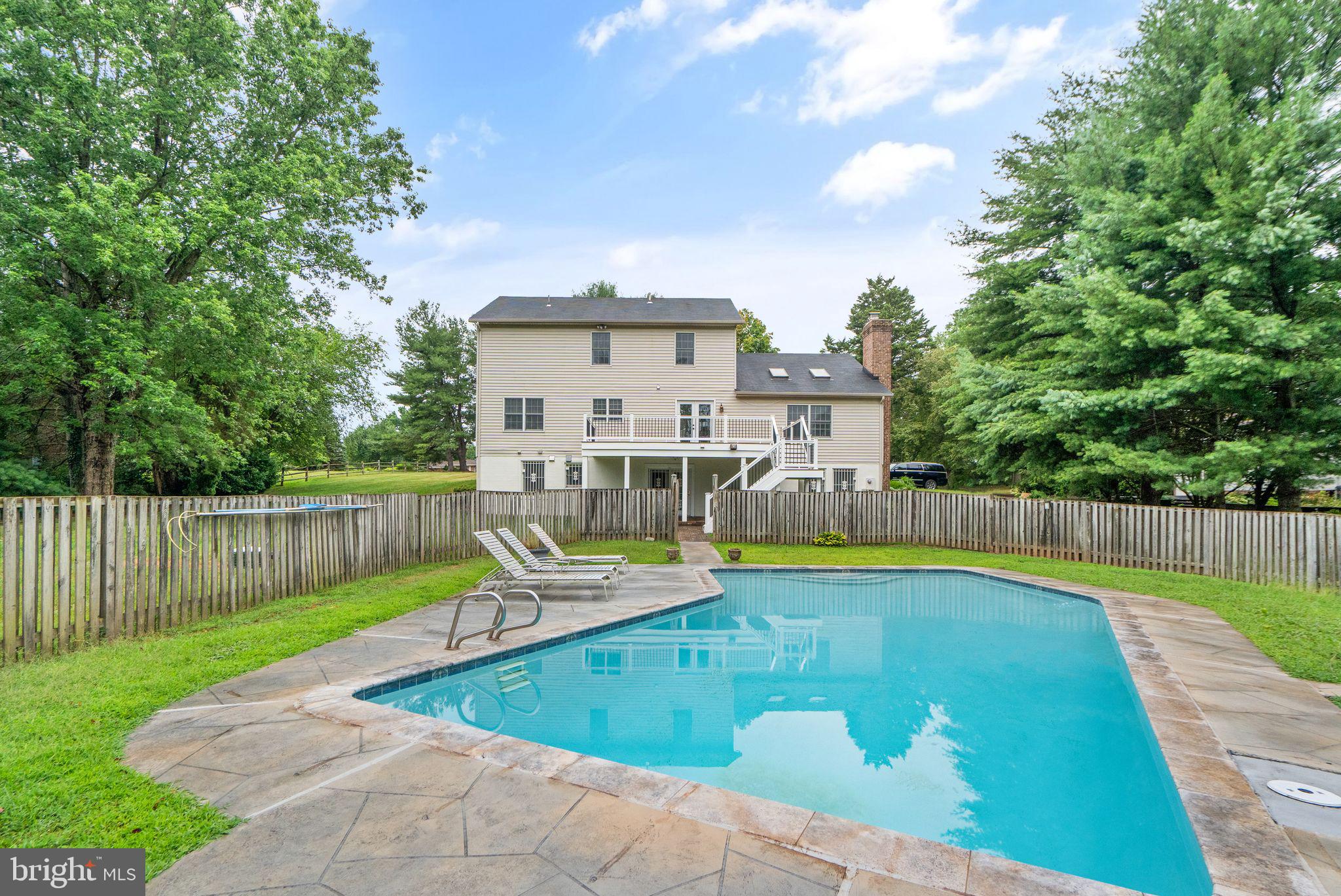 4183 Stepney Dr
