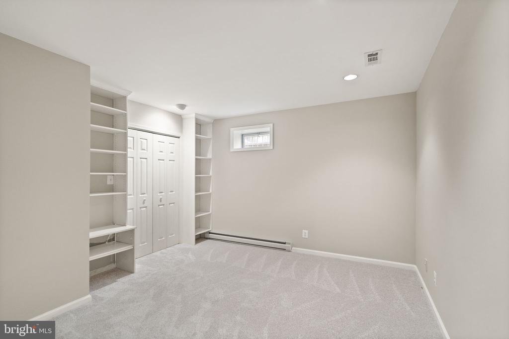 4183 Stepney Dr