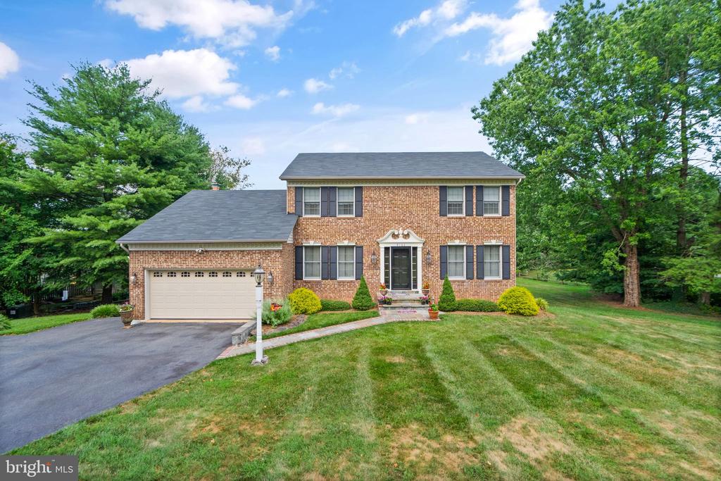 4183 Stepney Dr