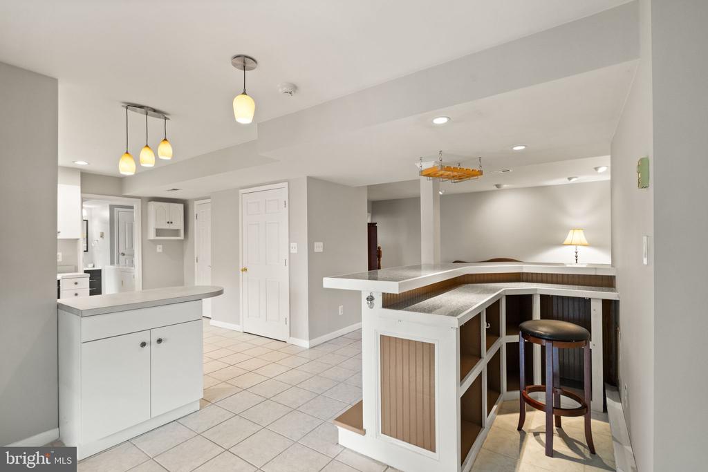4183 Stepney Dr