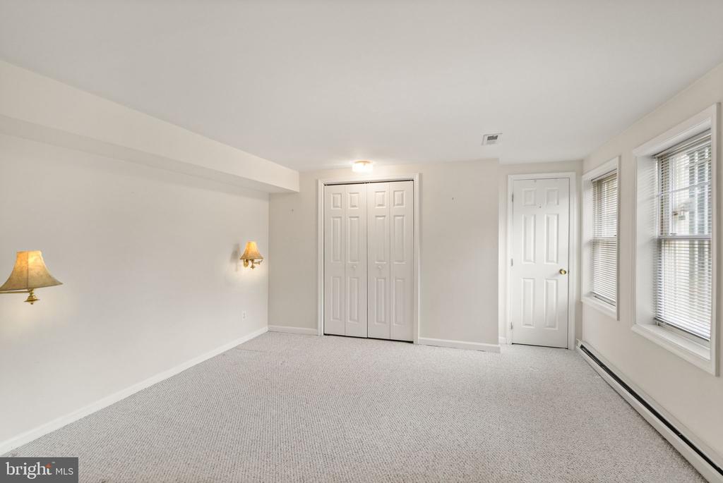 4183 Stepney Dr