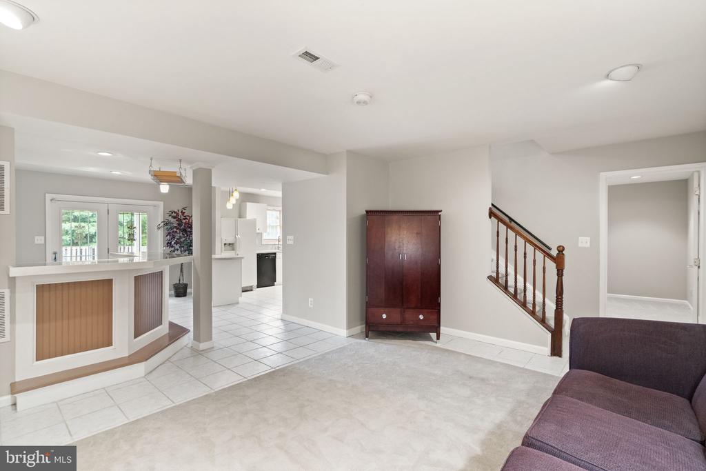 4183 Stepney Dr