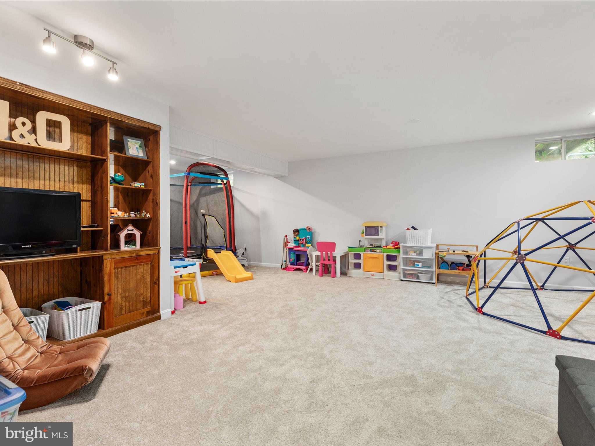 9648 Saybrooke Dr