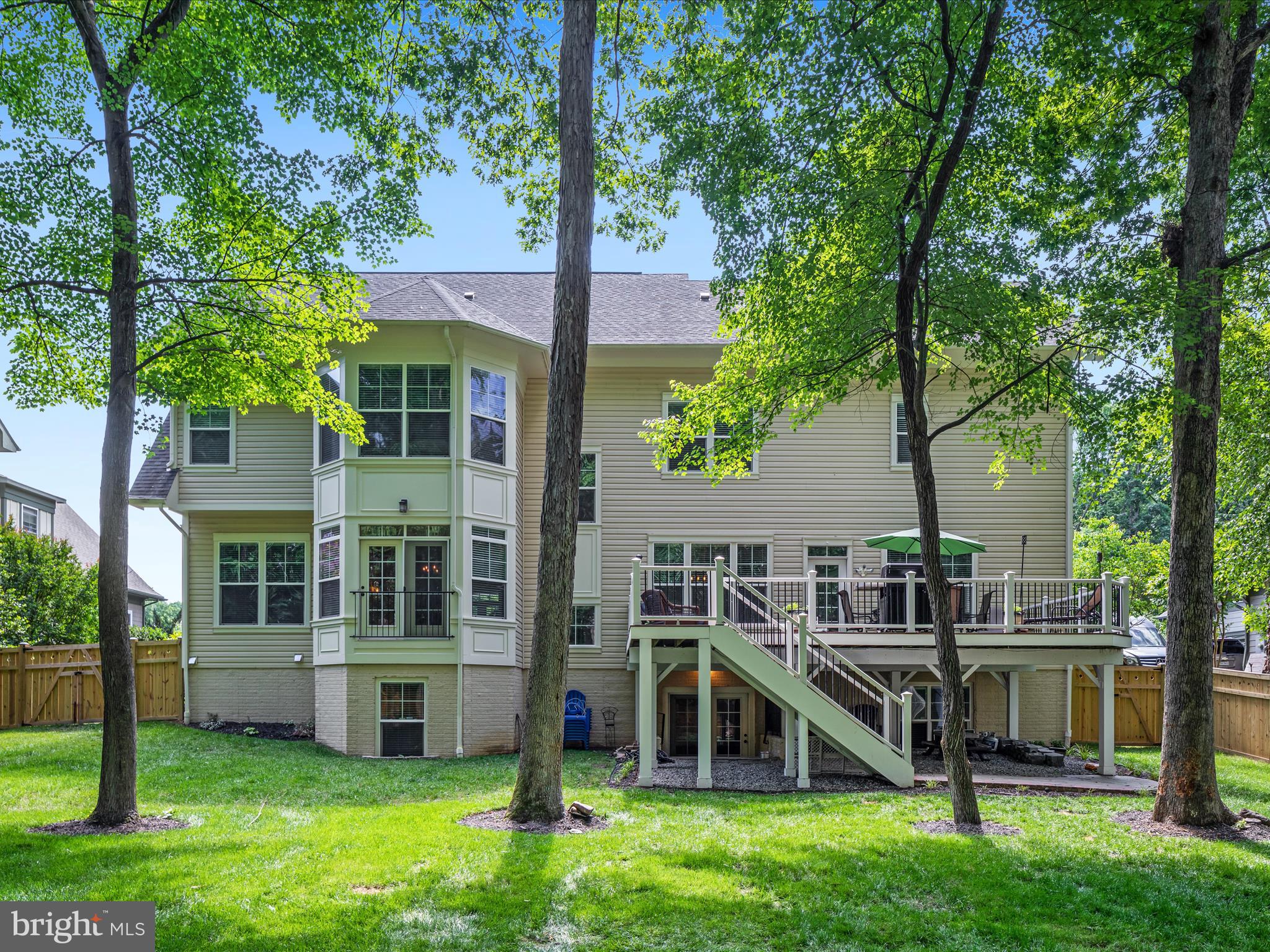 8420 Bearhurst Dr