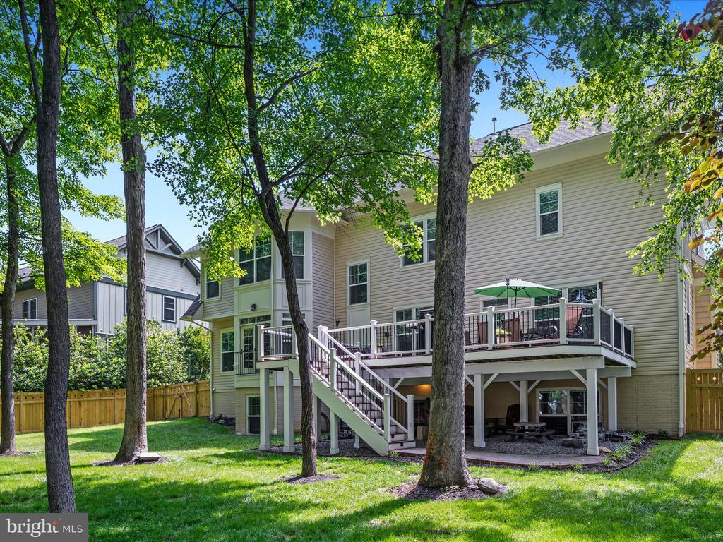 8420 Bearhurst Dr