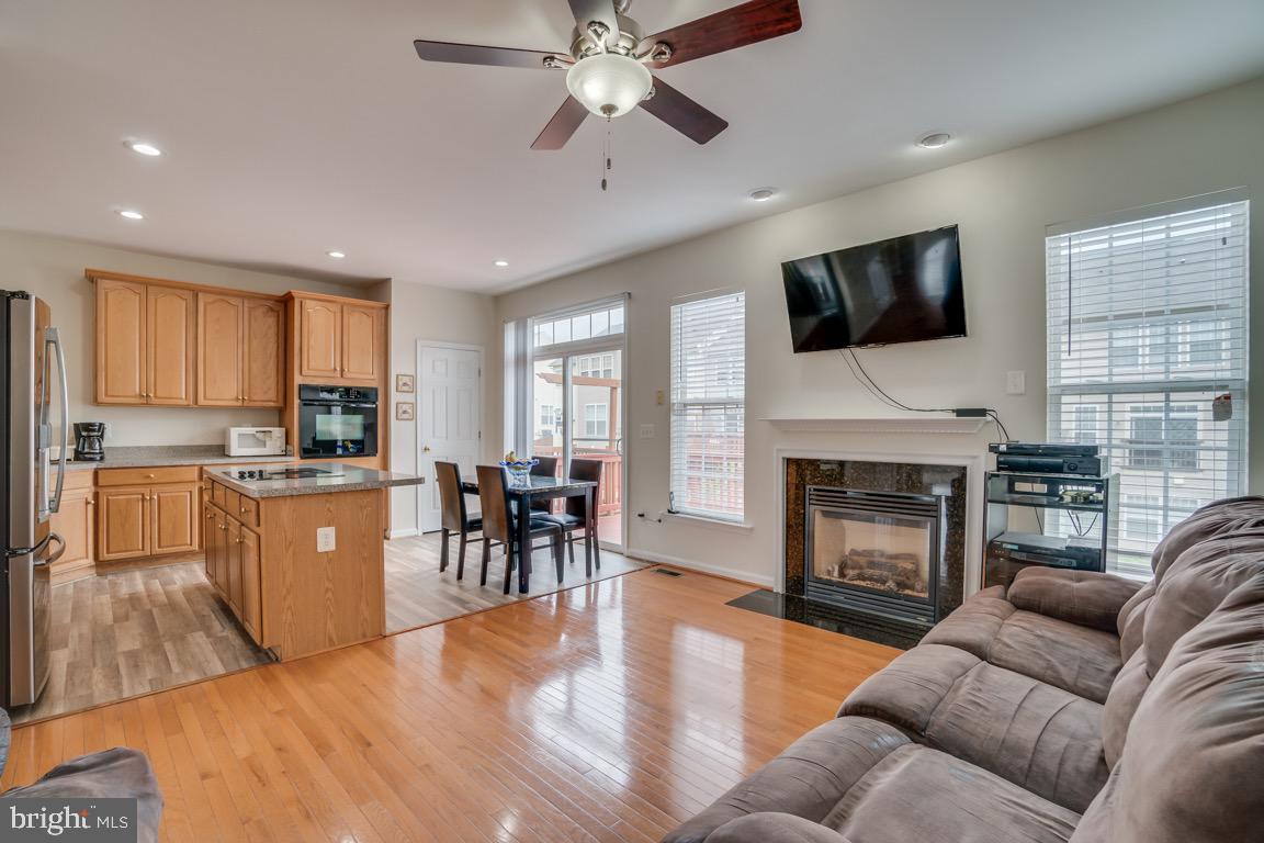 15677 WILLIAM BAYLISS CT