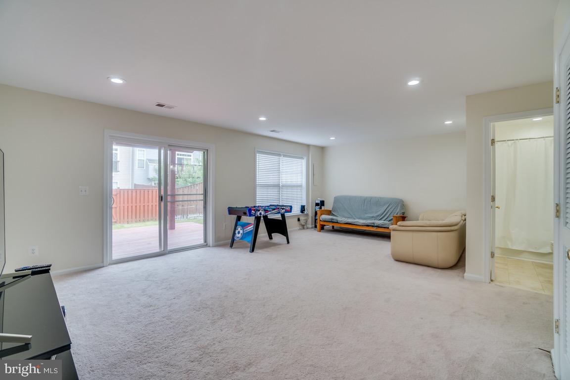 15677 WILLIAM BAYLISS CT