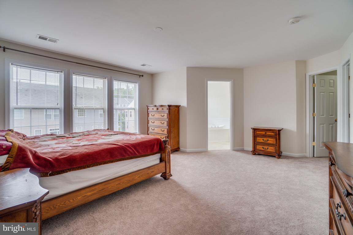 15677 WILLIAM BAYLISS CT