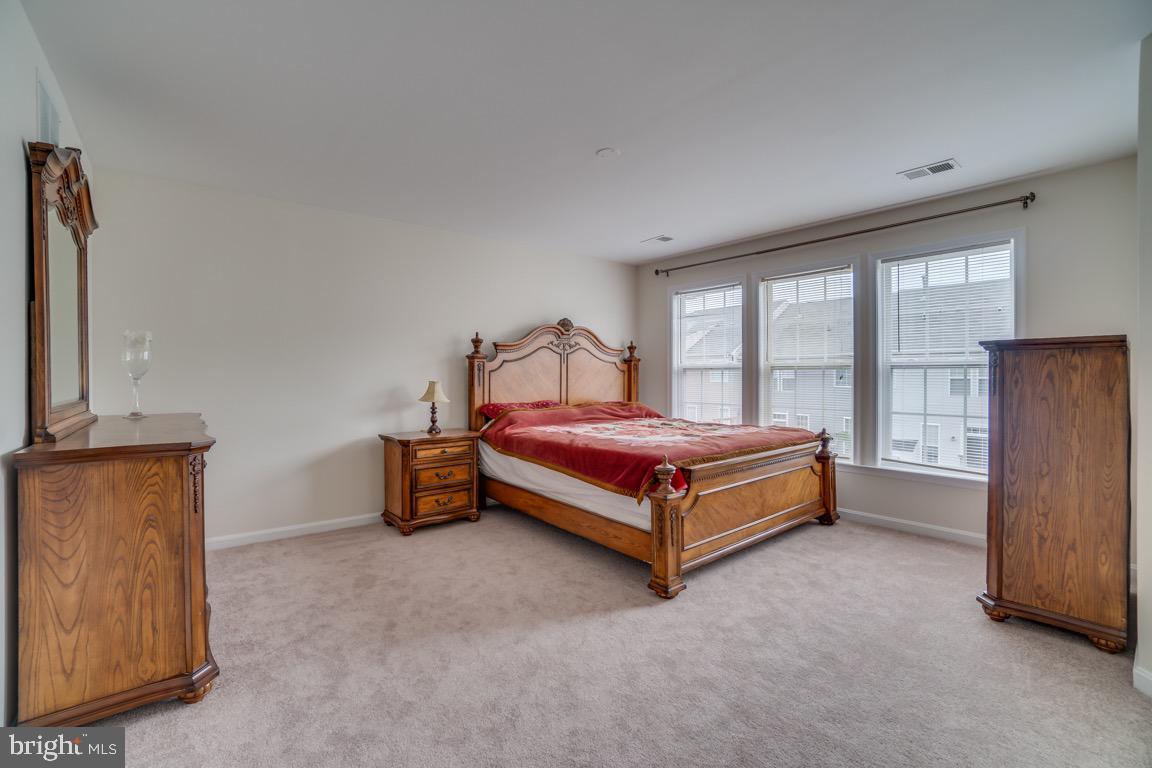 15677 WILLIAM BAYLISS CT