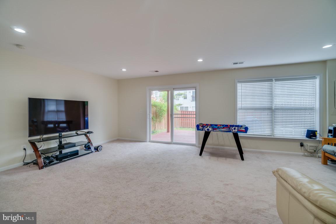 15677 WILLIAM BAYLISS CT