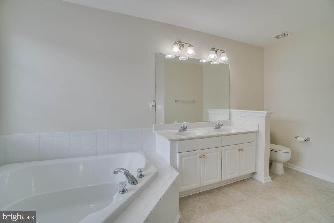 15677 WILLIAM BAYLISS CT