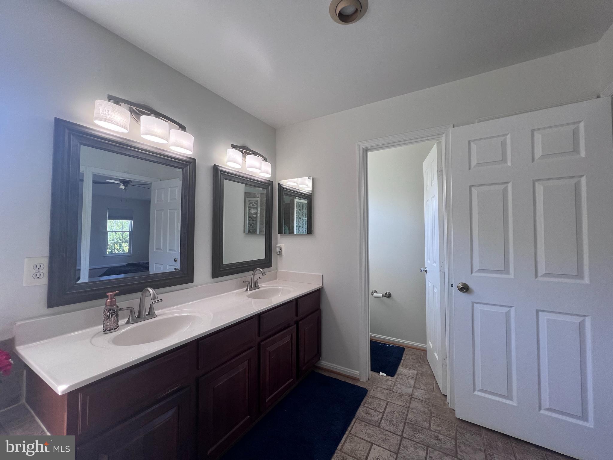 8852 WHITCHURCH CT
