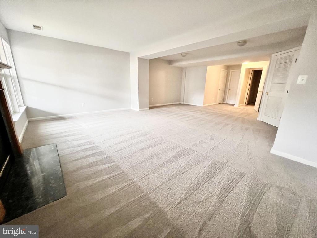 7000 ROGUE FOREST LN
