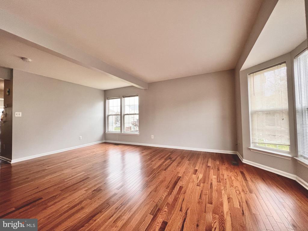 7000 ROGUE FOREST LN