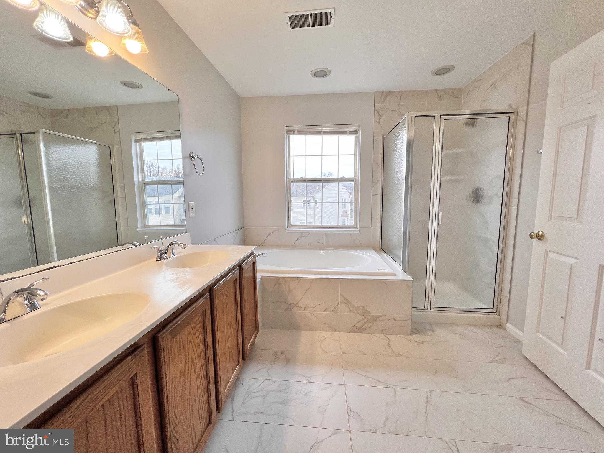 7000 ROGUE FOREST LN