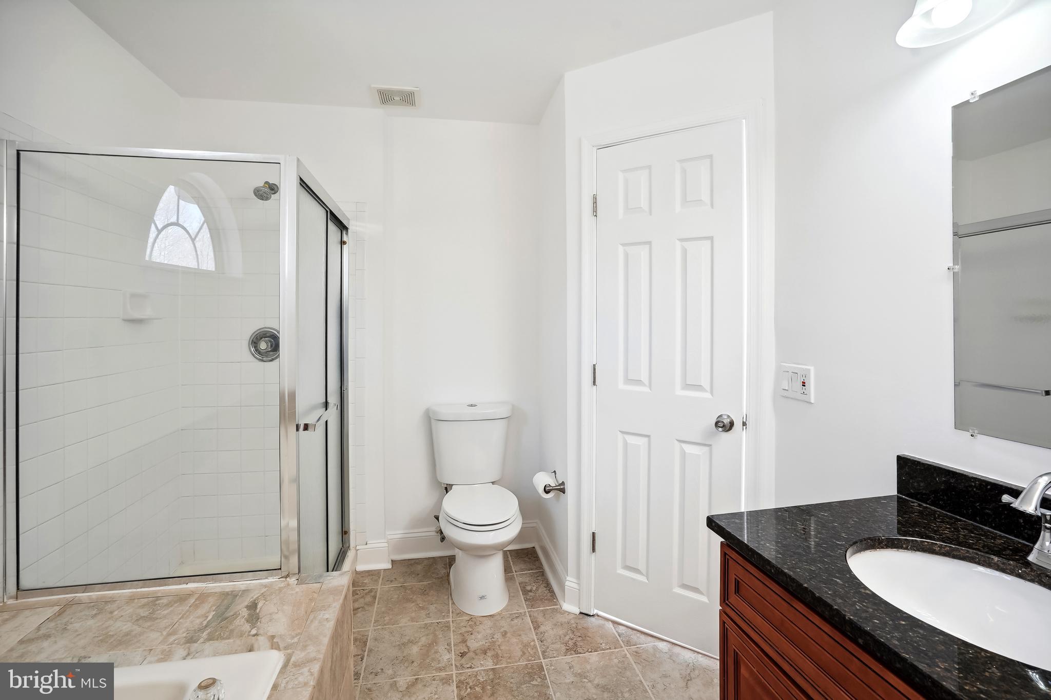13857 REDFORD LN