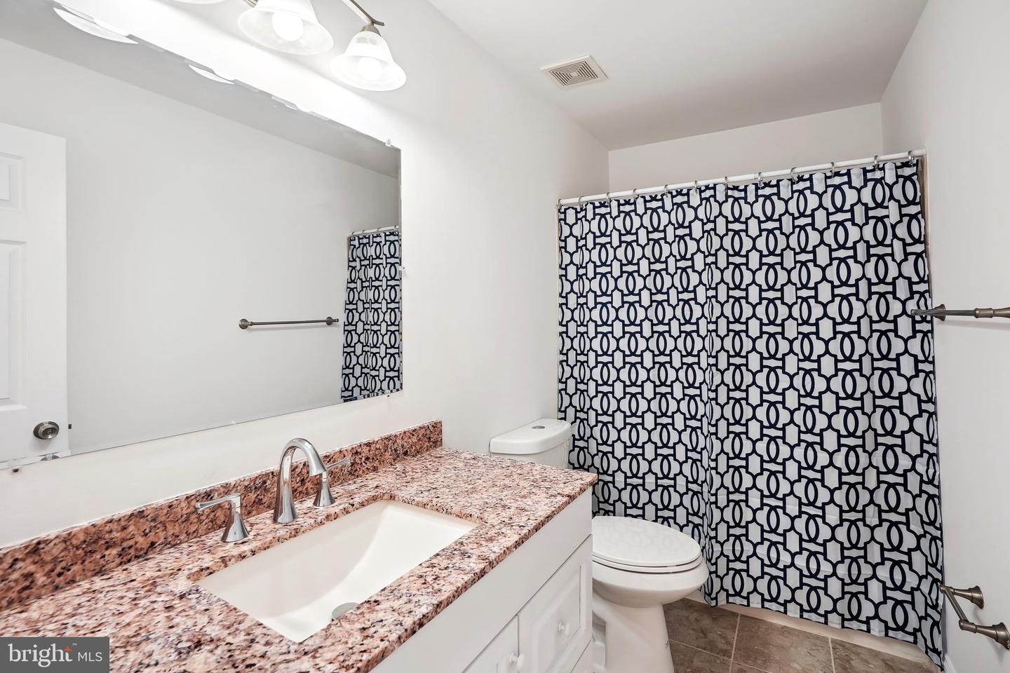 13857 REDFORD LN