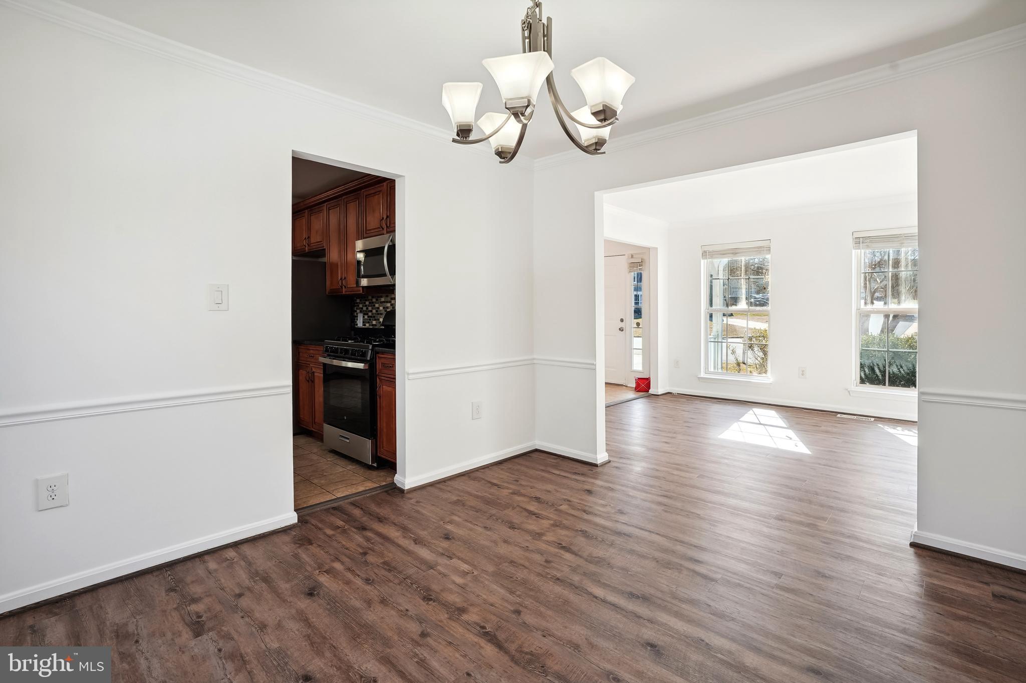 13857 REDFORD LN
