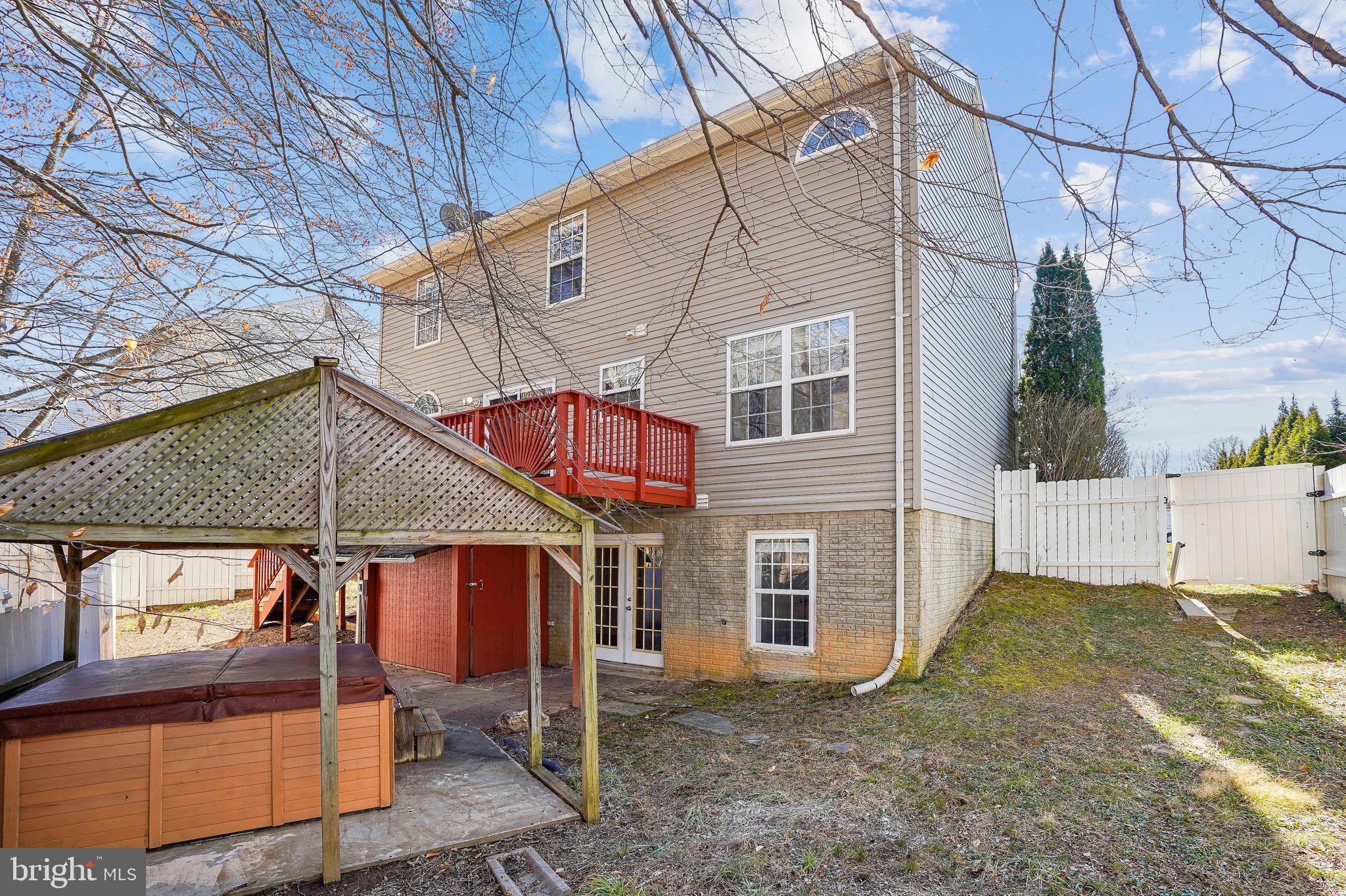 13857 REDFORD LN