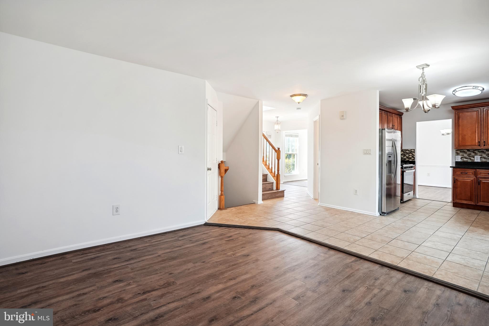 13857 REDFORD LN