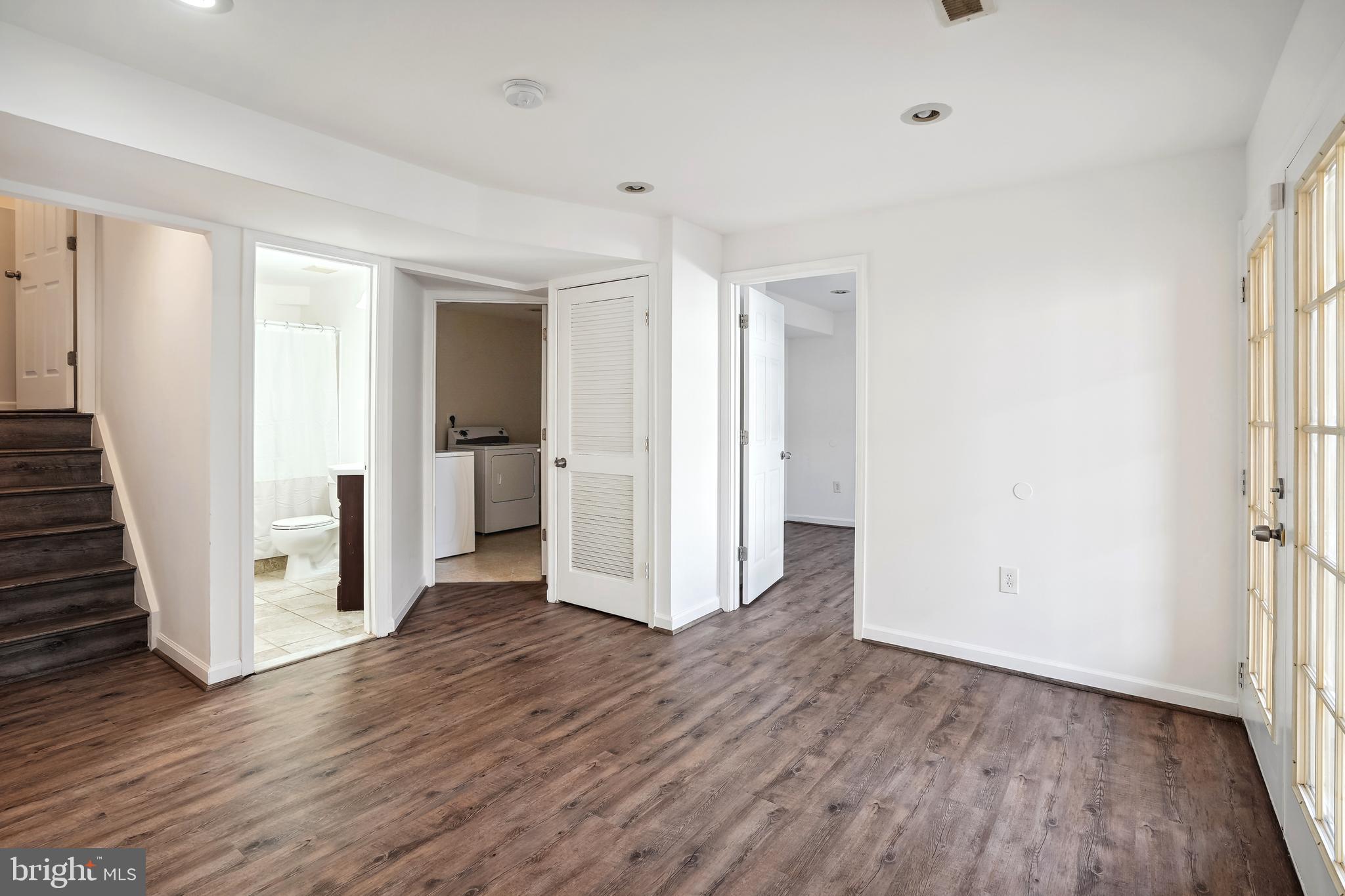 13857 REDFORD LN