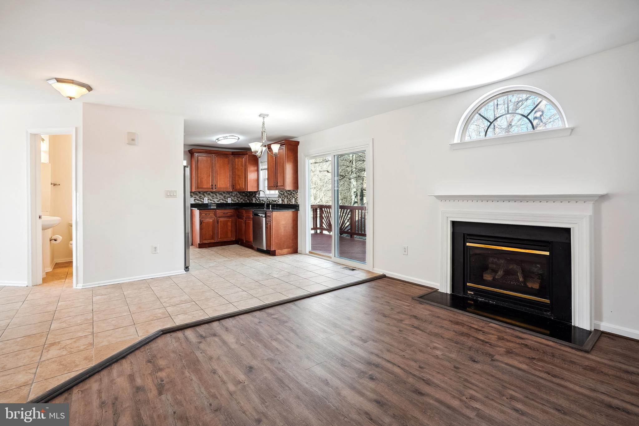 13857 REDFORD LN
