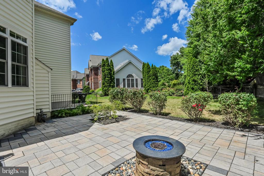 9155 Ogden Park Ct
