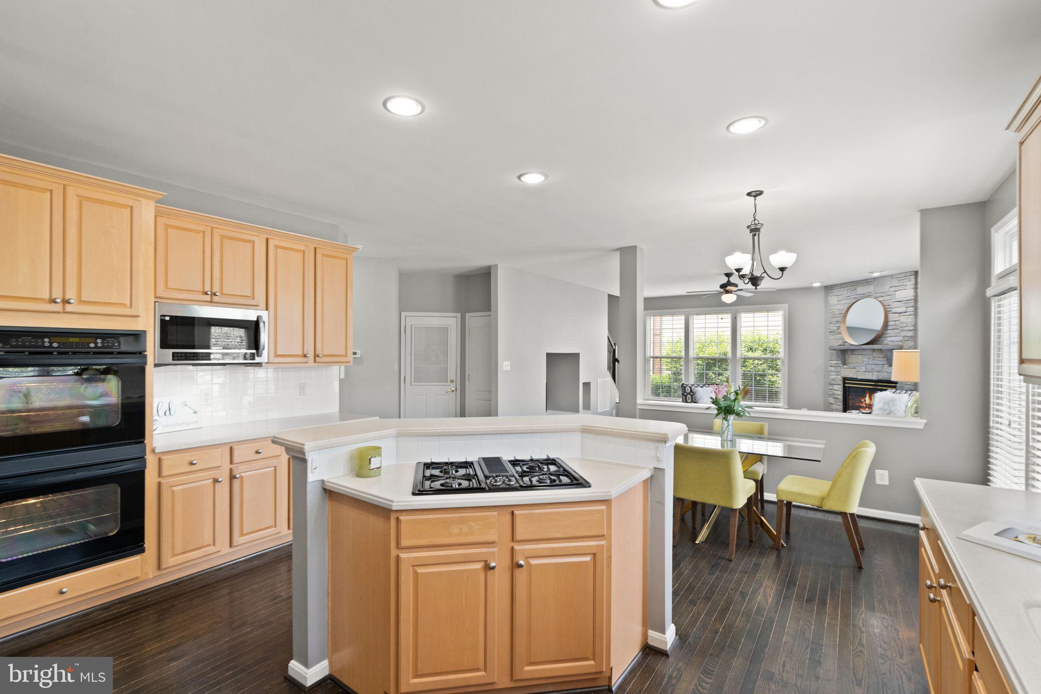 5778 Coachview Ct