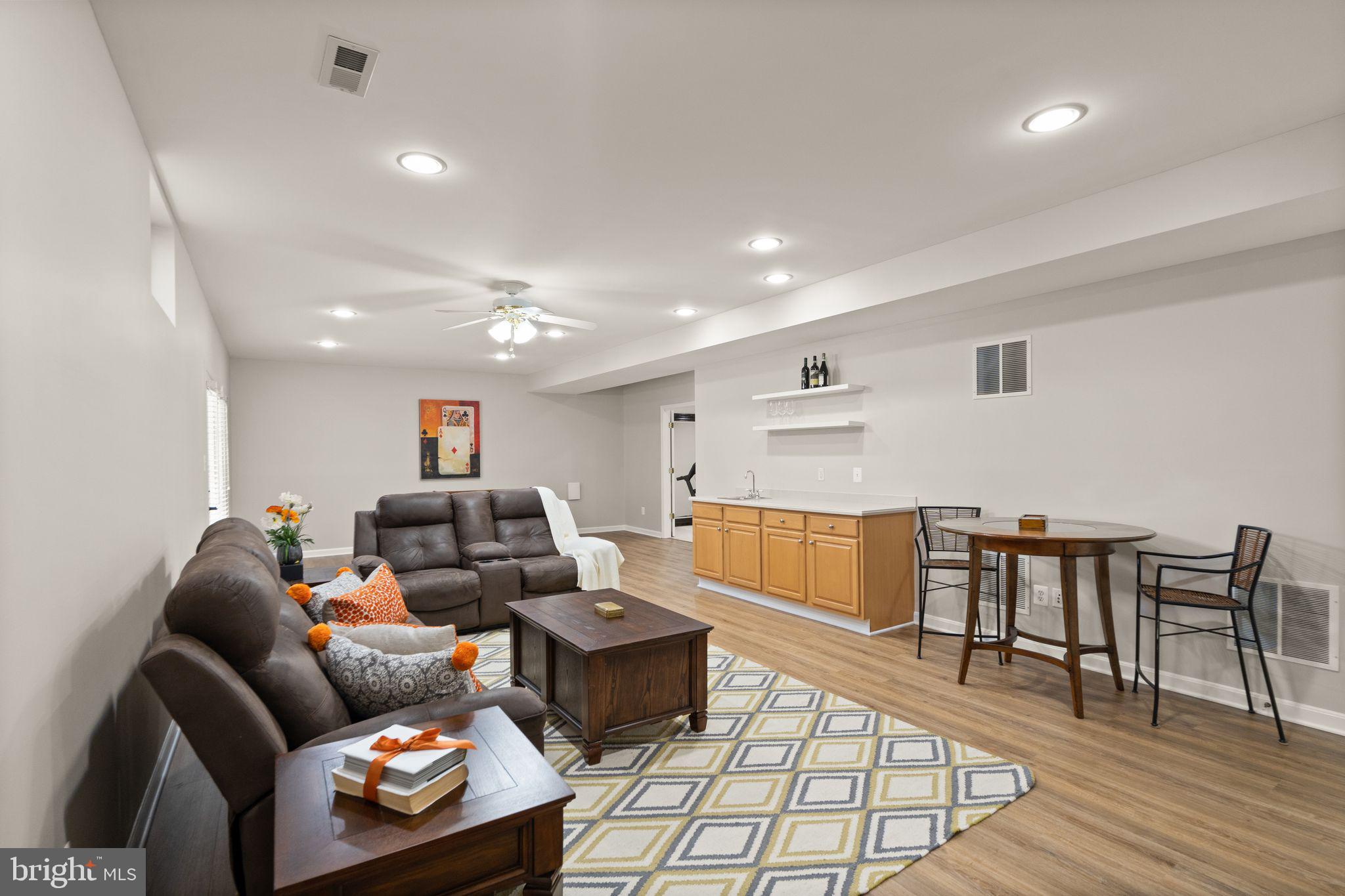 5778 Coachview Ct