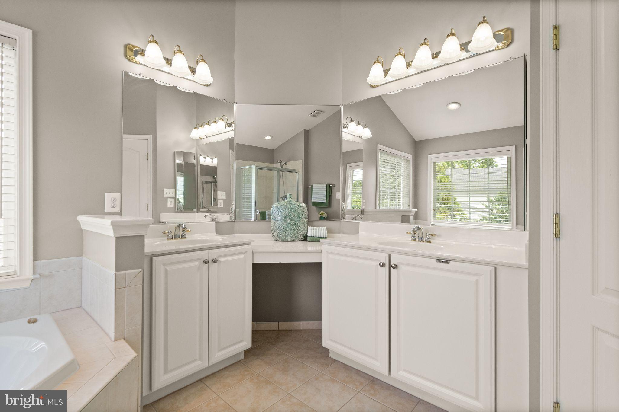5778 Coachview Ct