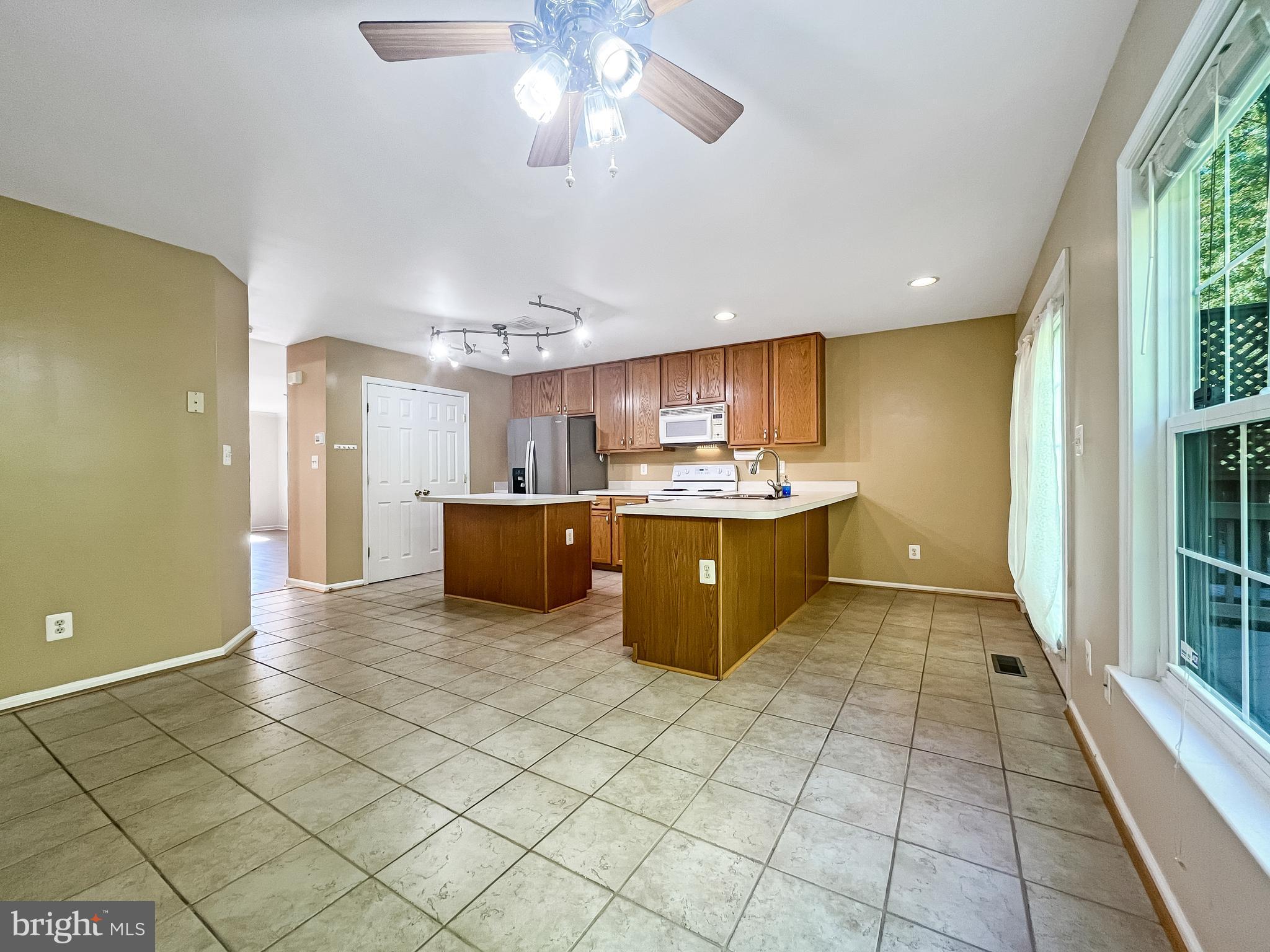 12402 EVEREST PEAK LN