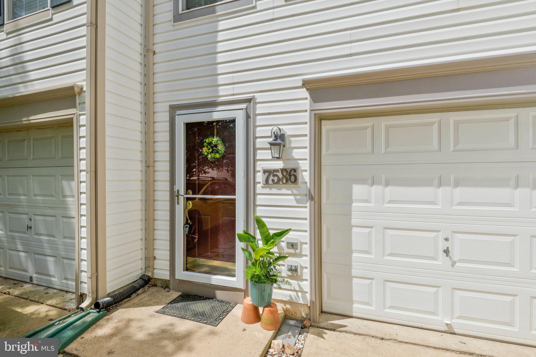 7586 Duneiden Ln