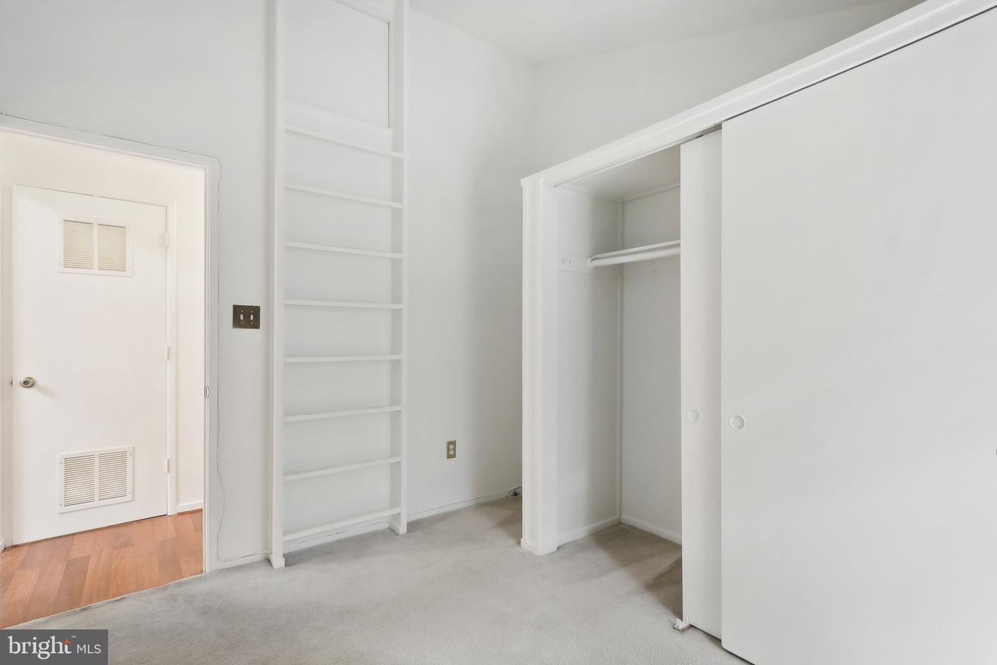 6114 Occoquan Forest Dr