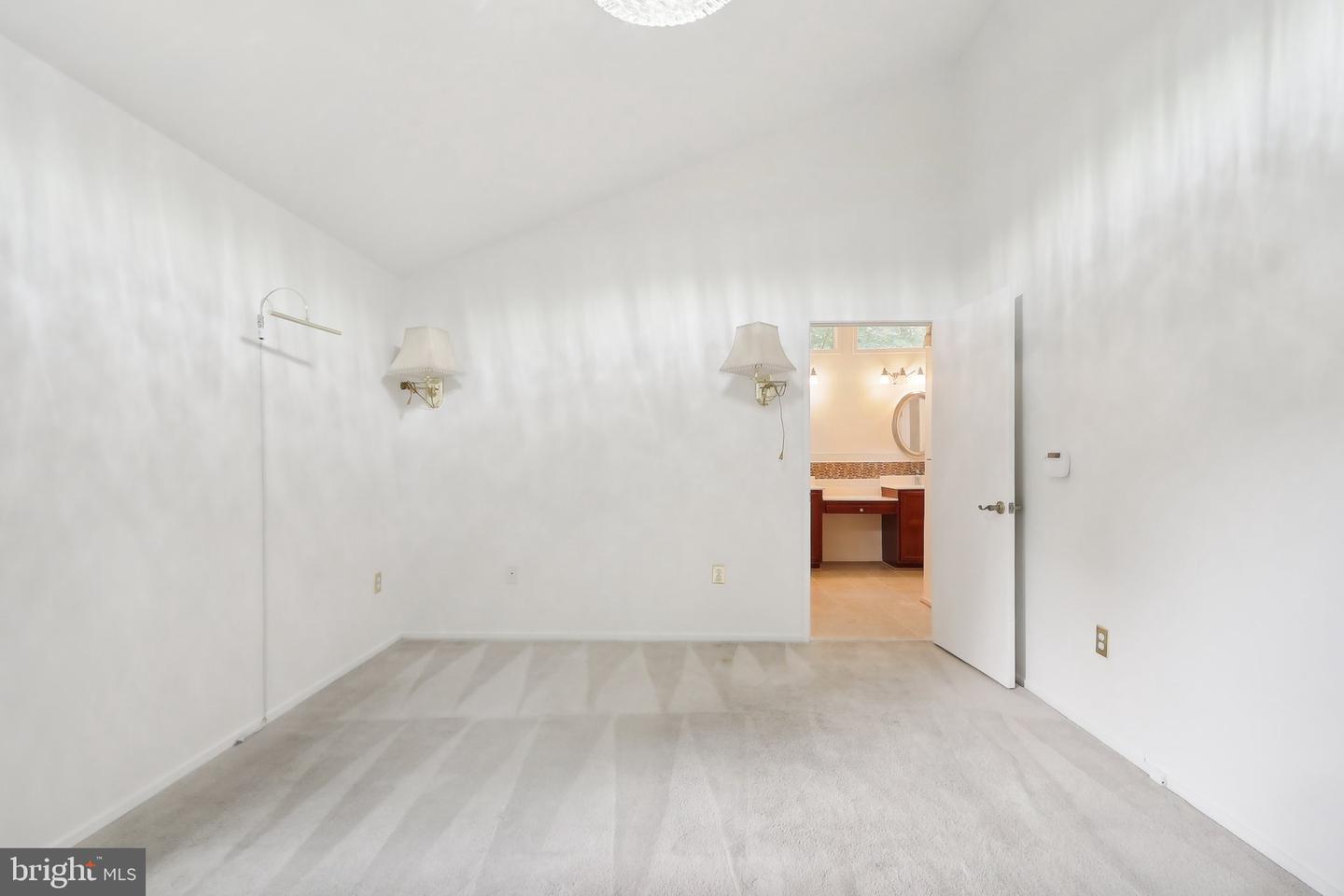 6114 Occoquan Forest Dr