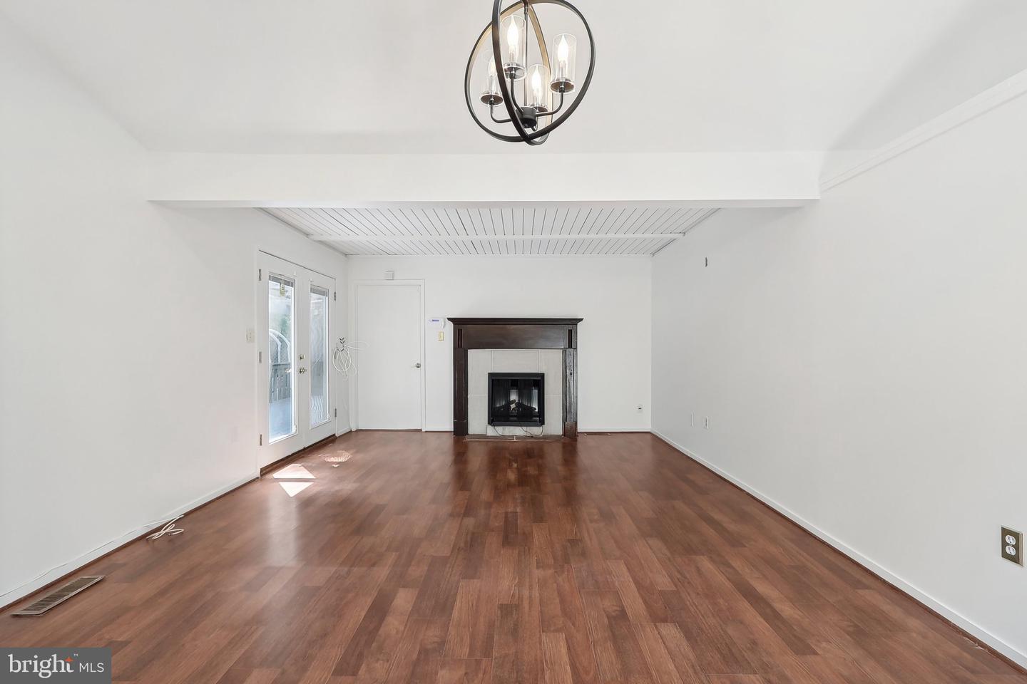 6114 Occoquan Forest Dr