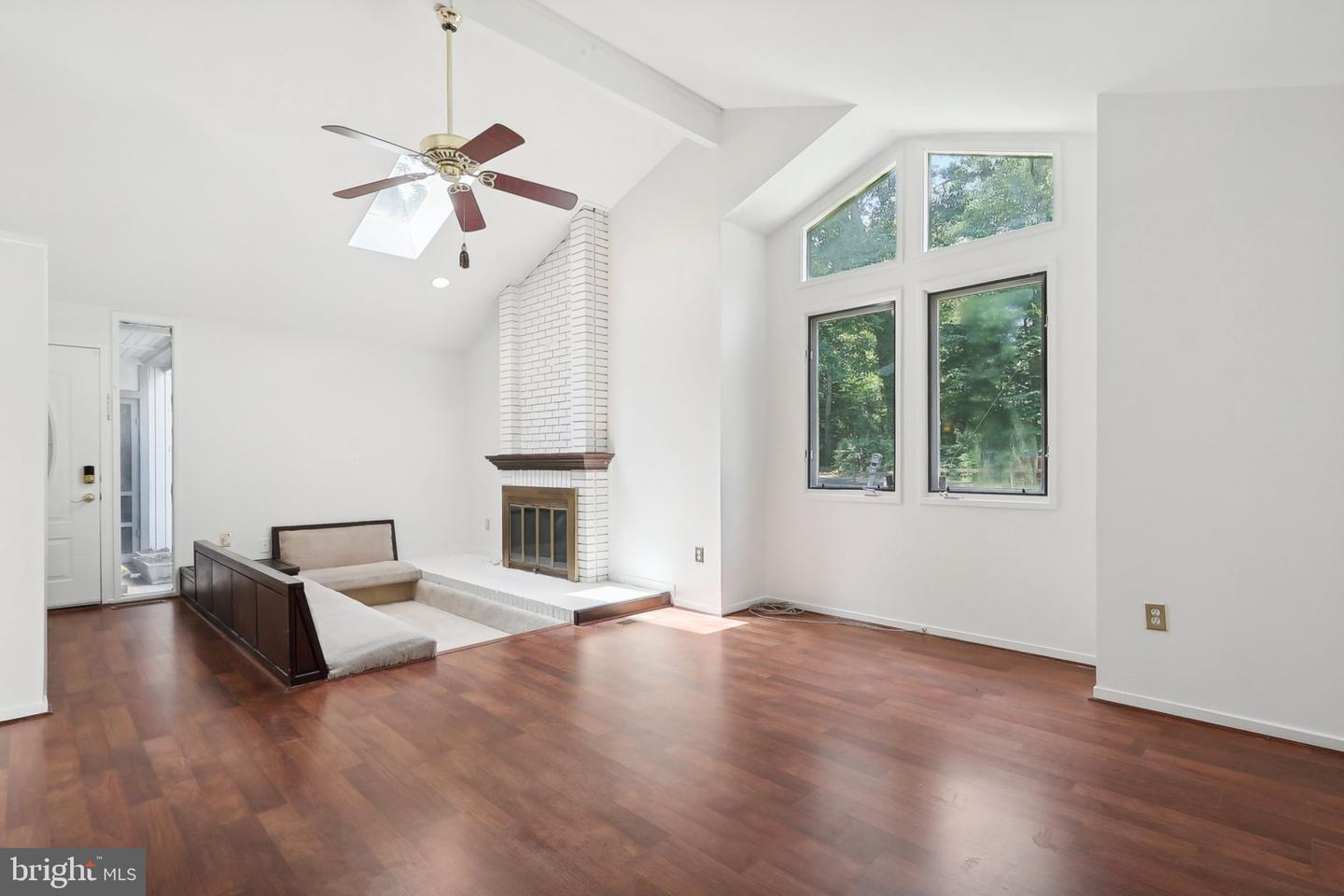 6114 Occoquan Forest Dr