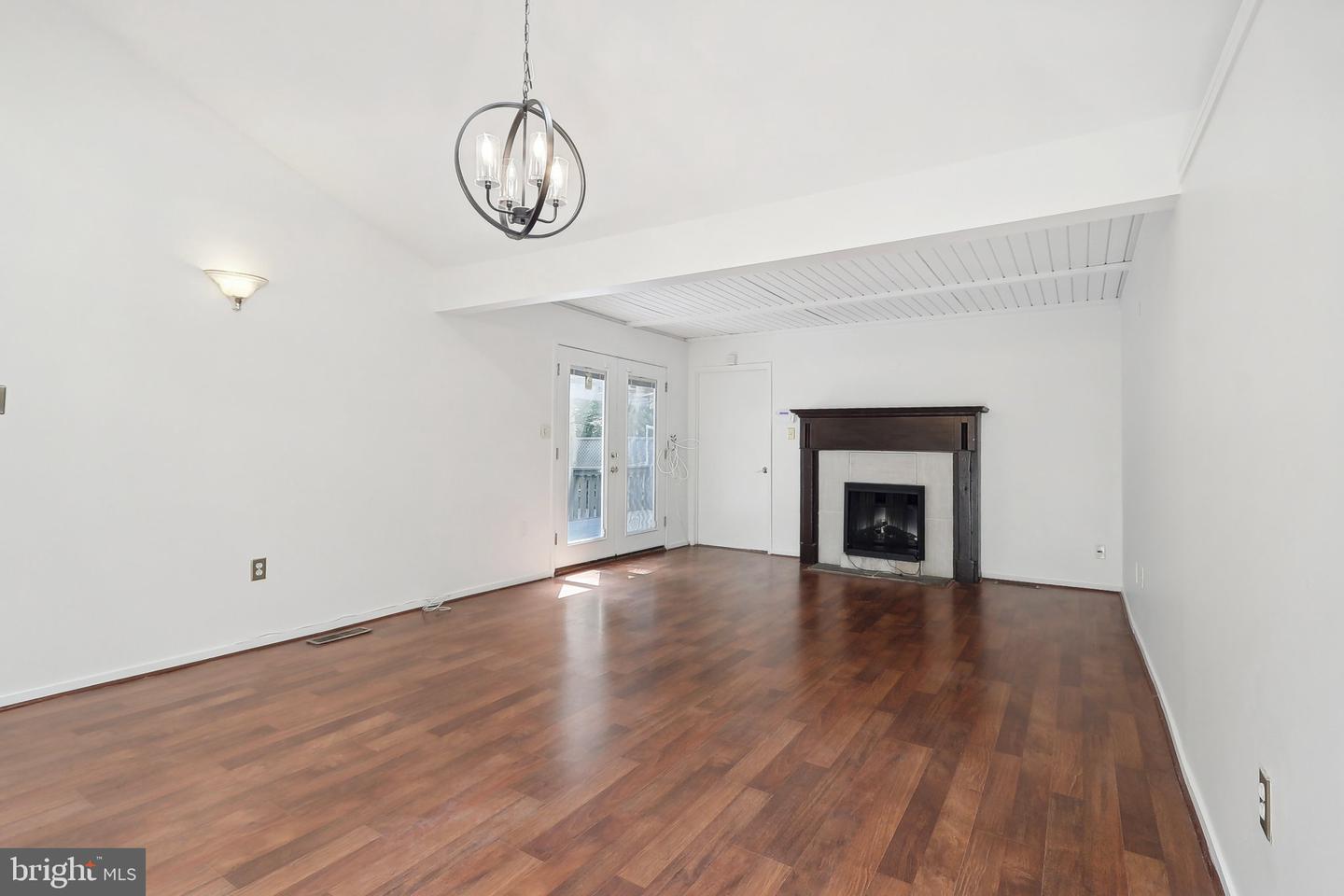 6114 Occoquan Forest Dr