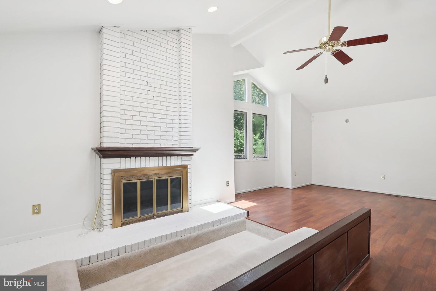 6114 Occoquan Forest Dr