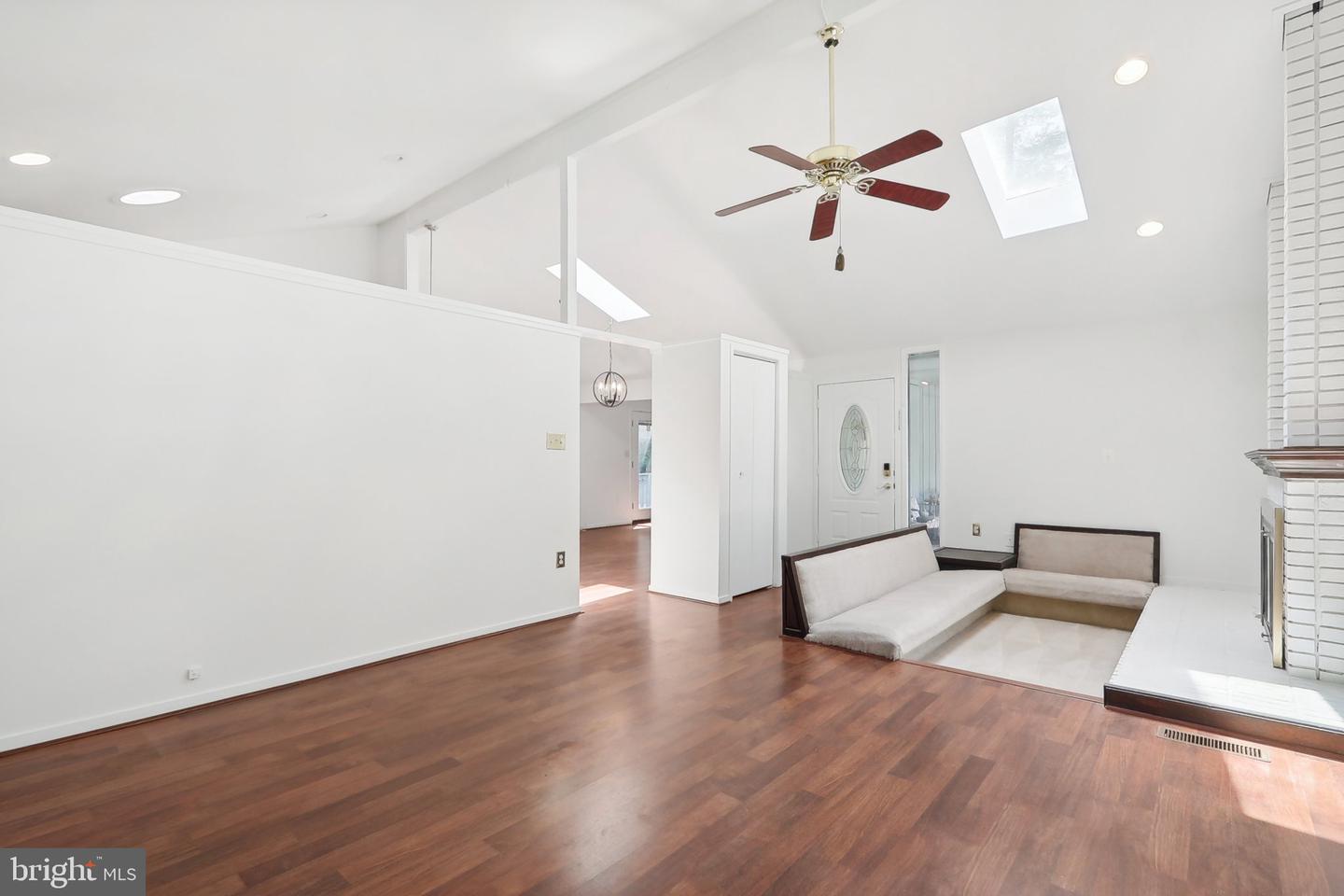 6114 Occoquan Forest Dr