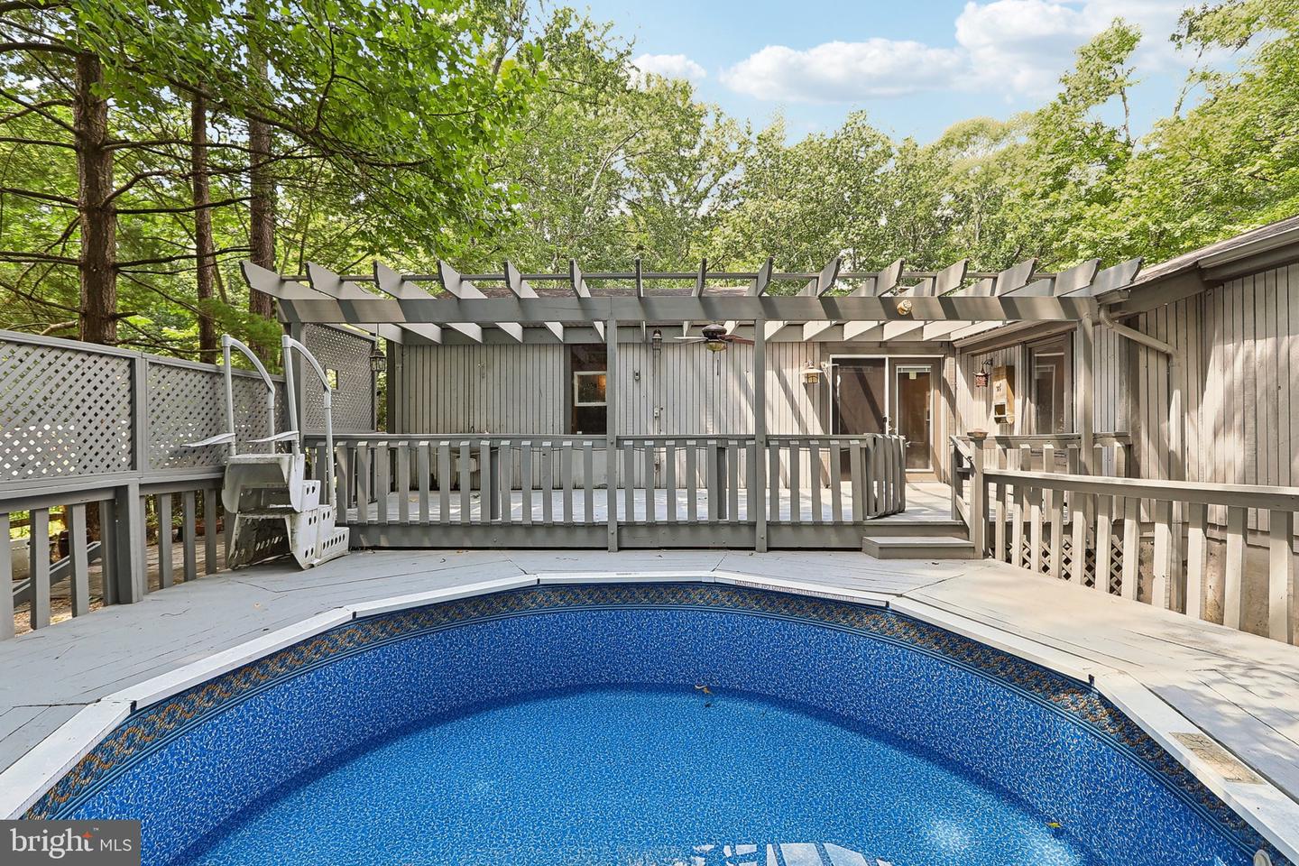 6114 Occoquan Forest Dr