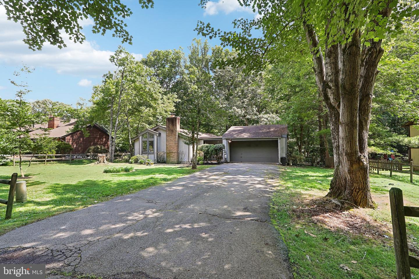 6114 Occoquan Forest Dr