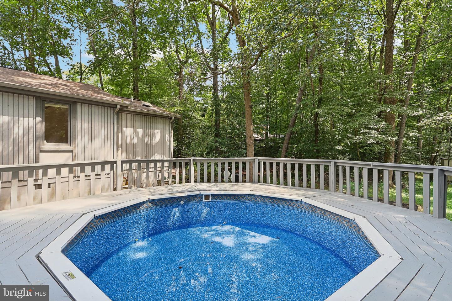 6114 Occoquan Forest Dr