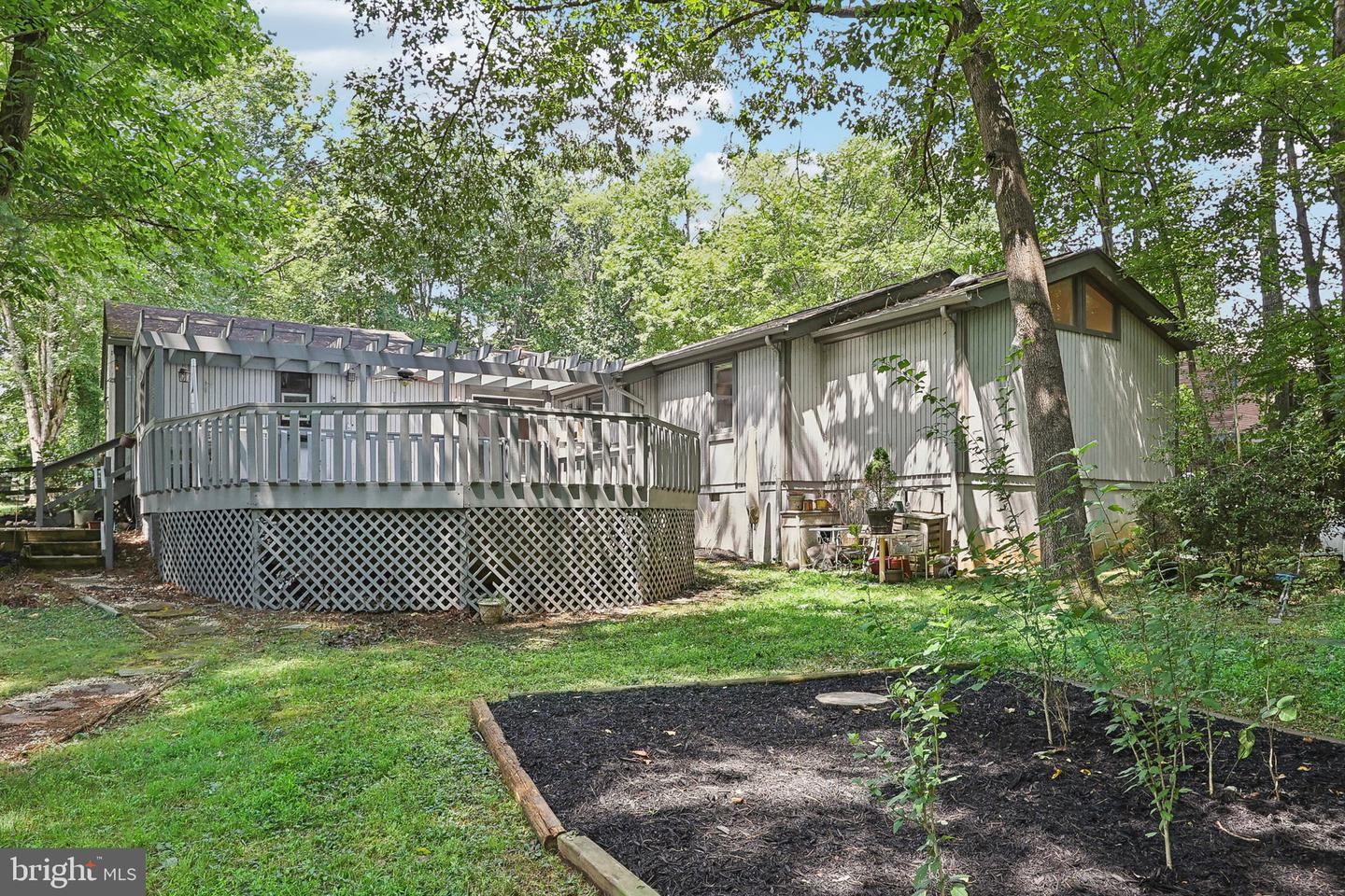 6114 Occoquan Forest Dr