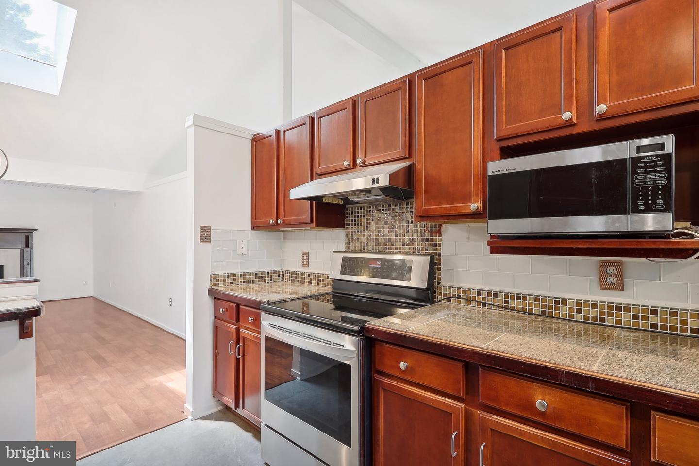 6114 Occoquan Forest Dr