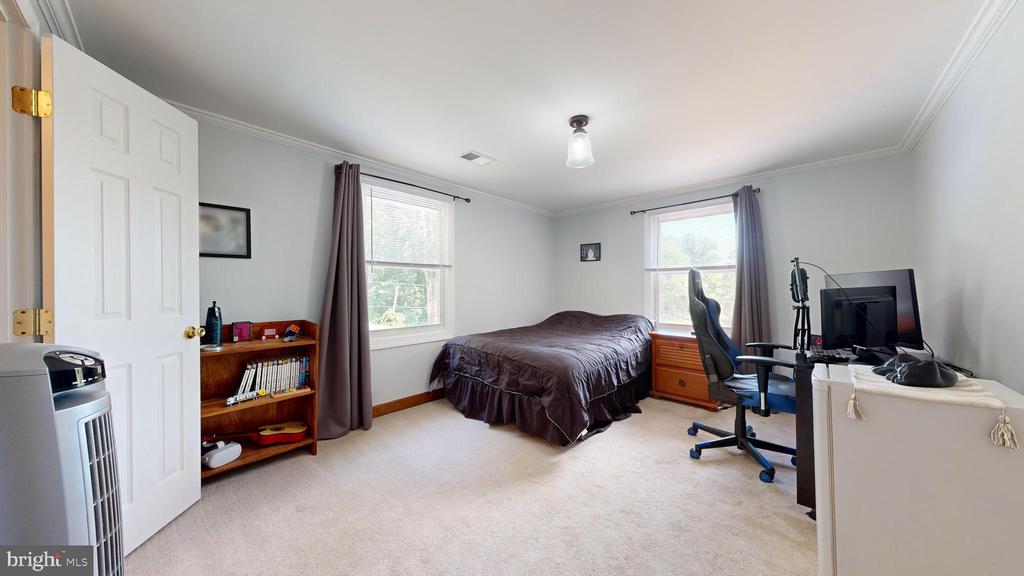 15026 Rolling Ridge Rd