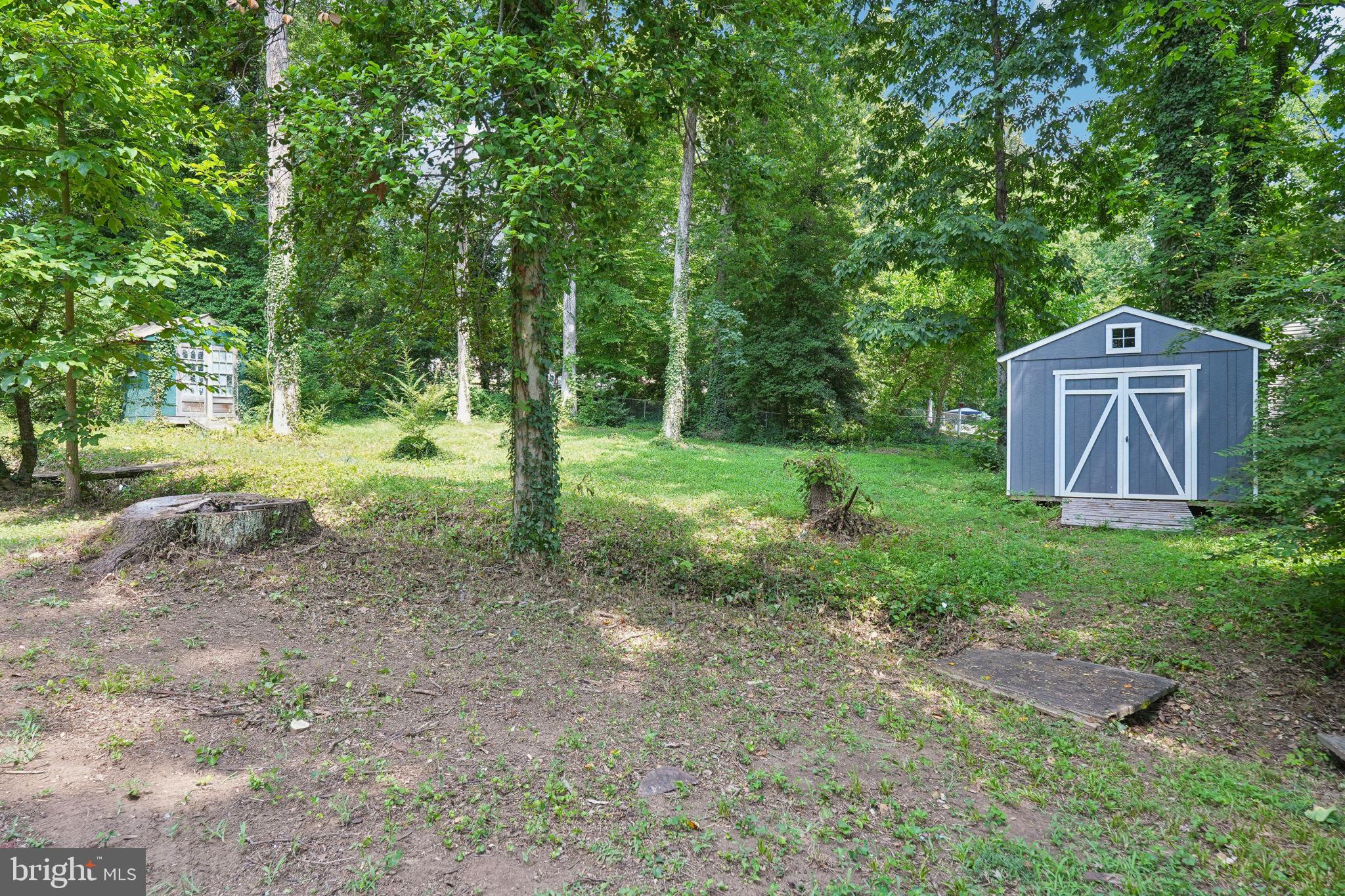 1418 Forest Ln