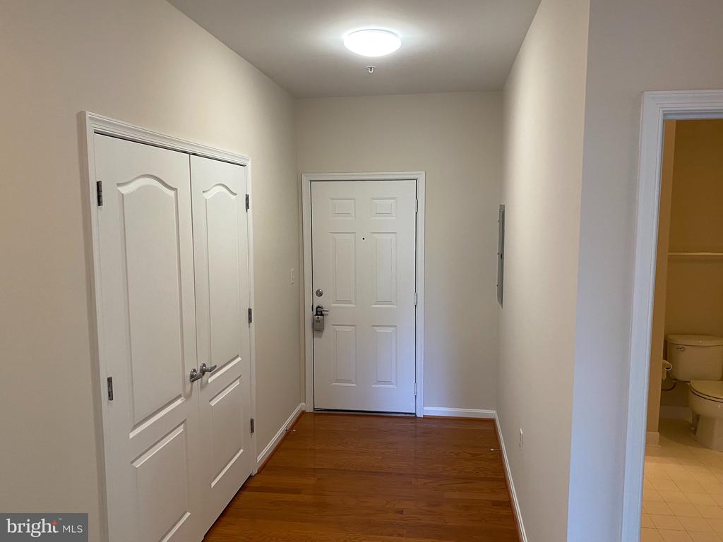 1641 LADUE CT #108