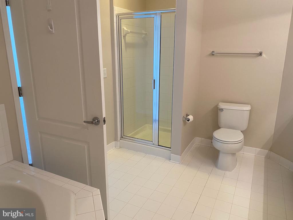 1641 LADUE CT #108